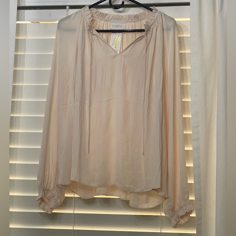 Cream Ladies Medium Blouse